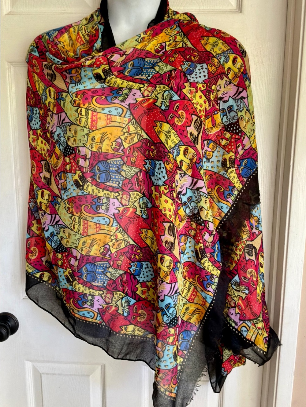 ITALY FUTARS S.L. cat theme wrap/scarf